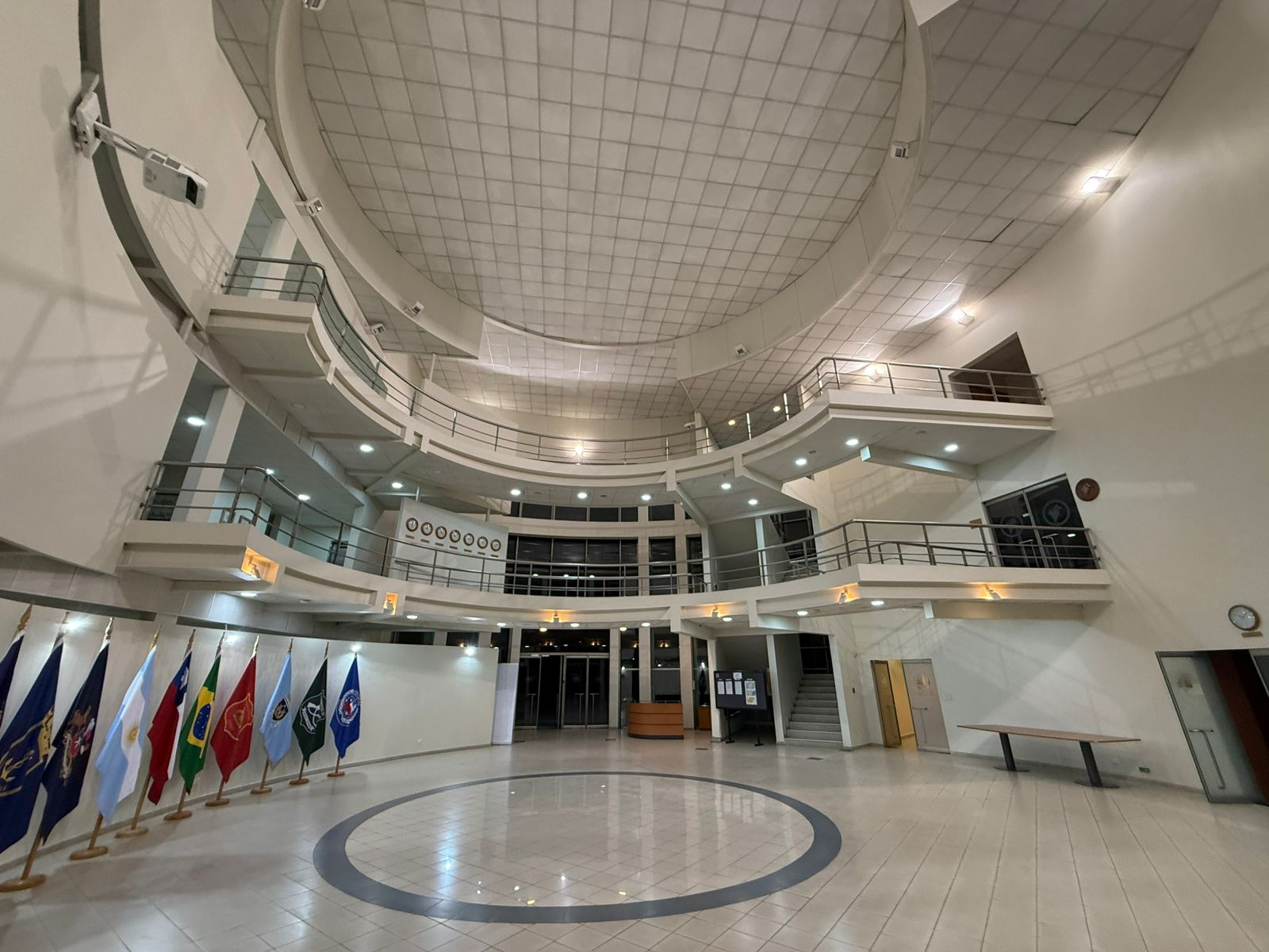 Beneficios destacados para servicios certificados de Lumispower